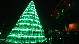 'Nothing says the holiday season like the lighting of the Genesee keg tree': Photos, video
