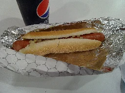 Costco hot dog - Wikipedia