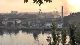 Ukrainian missiles strike Russian warships in Crimean naval base | CNN