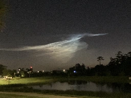 Rare noctilucent clouds appear in Southwest Florida after SpaceX launch