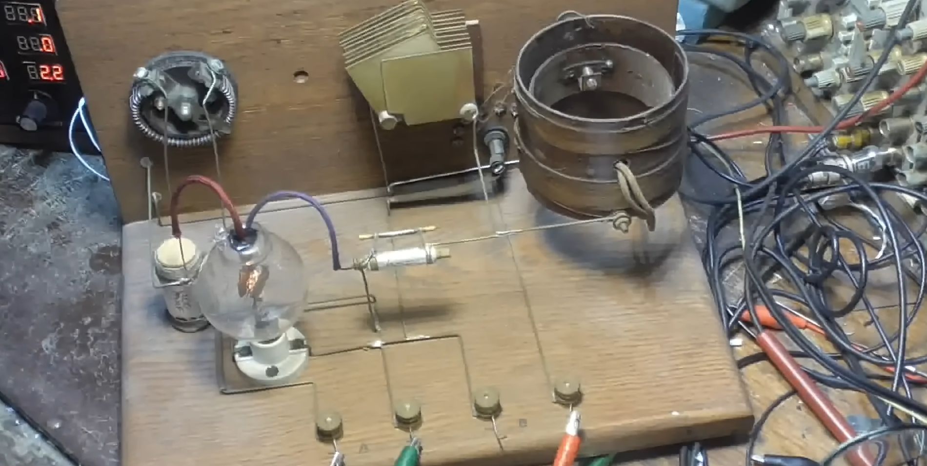 Building And Testing A 1912-style Radio