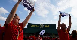 Detroit Three automakers enter final hours to avoid wider UAW strike