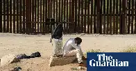 Democrats decry Biden executive order turning away some asylum seekers | US-Mexico border