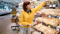 Kimmy Schmidt goes grocery shopping!