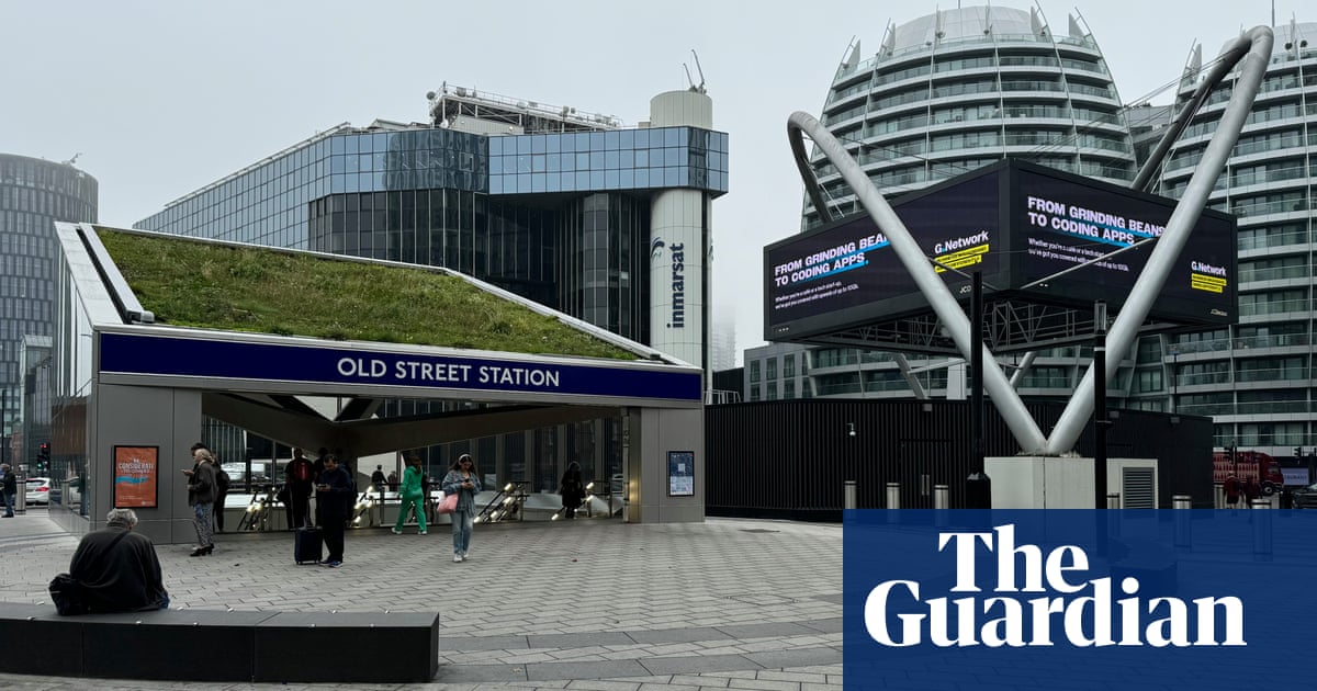 Total bollards: the iconic ‘eco-Blade Runner’ roundabout that became a grim £132m ‘abomination’