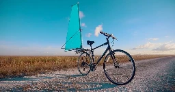 Retractable sail could give bikes a boost of wind power