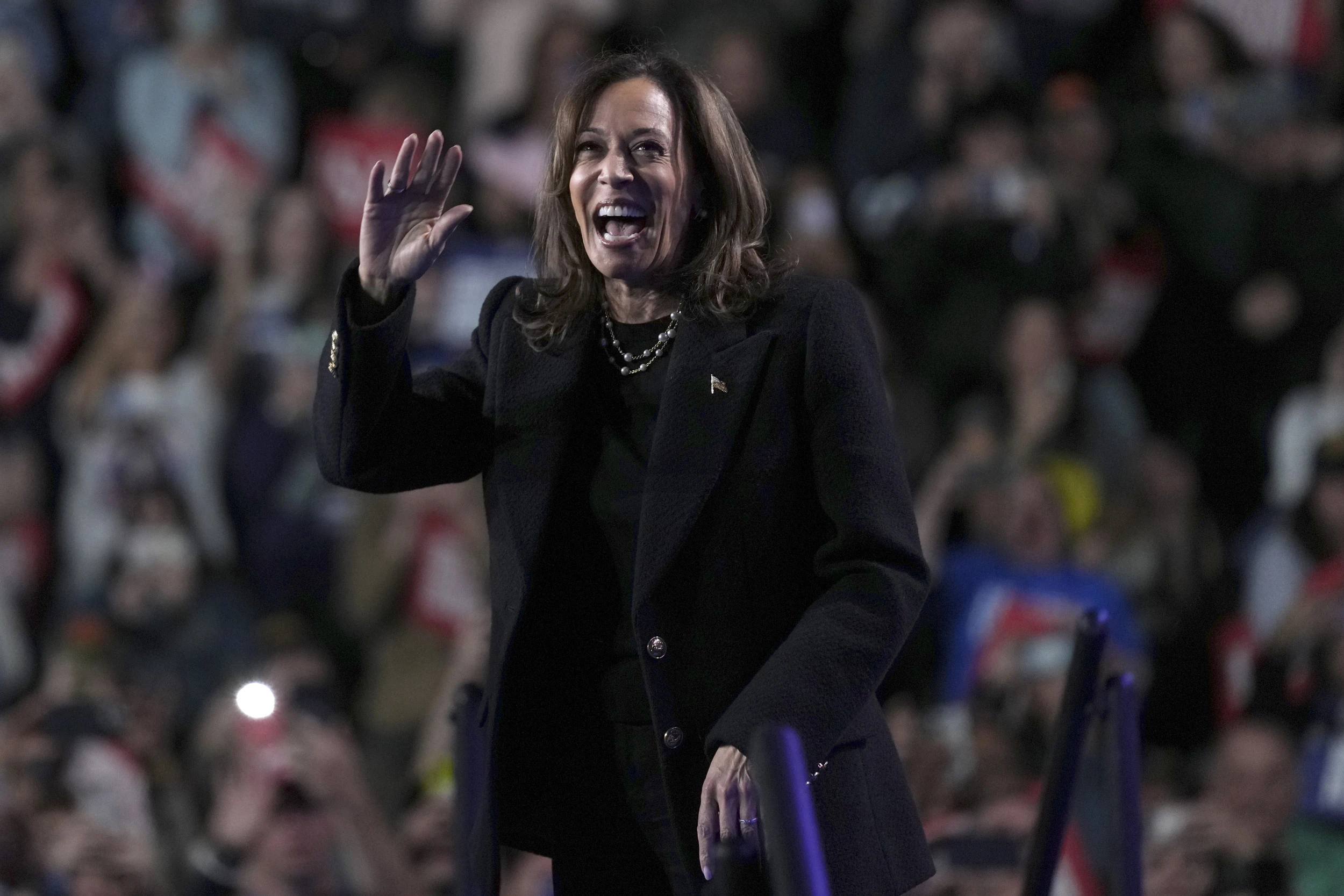 Kamala Harris suddenly becomes favorite to win in top election forecast