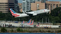 Major US carriers including American, UAL ground flights citing communication issue