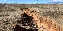 The US has pumped so much groundwater that it's literally splitting the ground open across the American Southwest