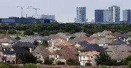 How does excessive, prolonged heat affect homes in North Texas?