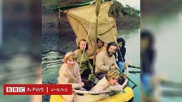 Naufrage : L'incroyable histoire d'une famille qui a survécu 38 jours à la dérive dans le Pacifique - BBC News Afrique