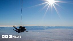 French pilot sentenced for decapitating skydiver with wing of plane