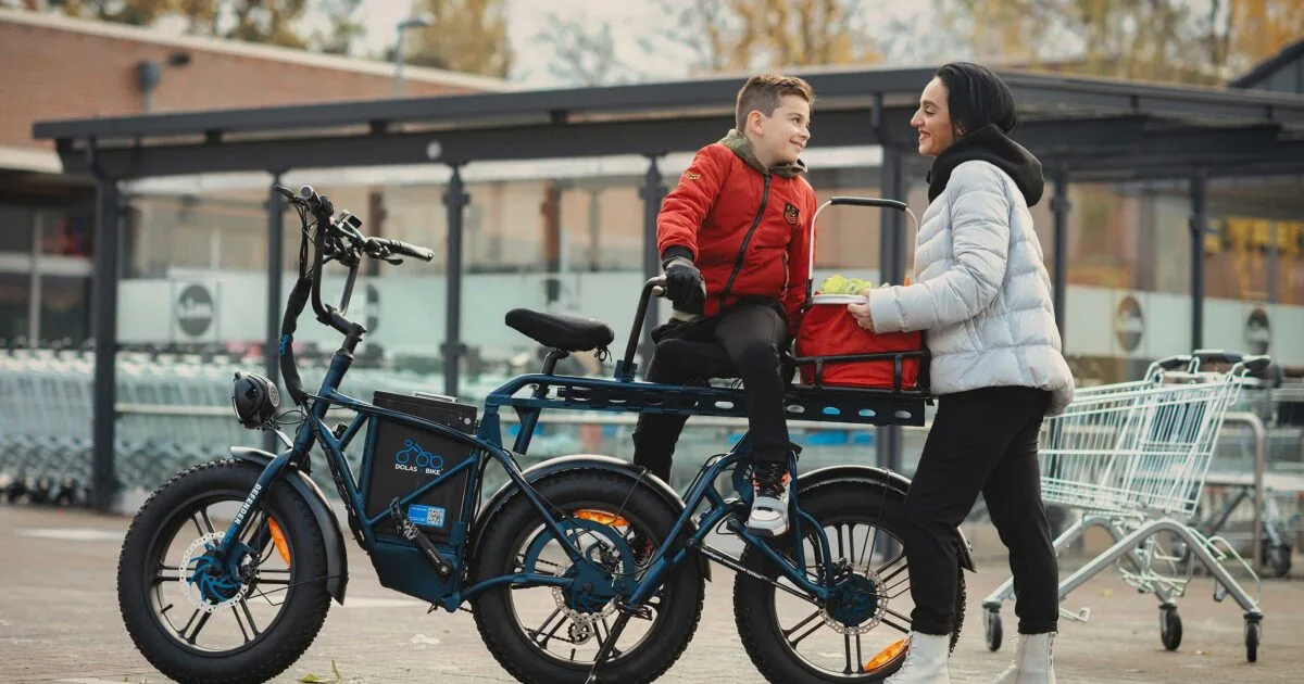 Oddball cargo e-trike gets its powered wheels in line