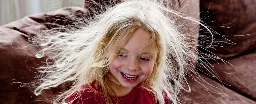 We Finally Know What Creates Static Electricity, After Thousands of Years