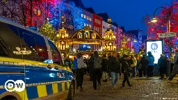 Germany to enforce strict knife ban at Christmas markets – DW – 11/17/2024