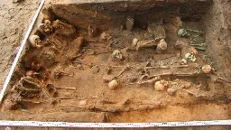 Mass grave with 1,000 skeletons found in Germany | CNN