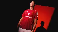 [ManUtd.com] Evans agrees new United deal (1 year, till 2026, previous contract expired)