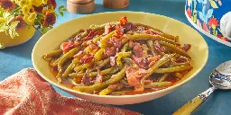 Save Oven Space With These Slow Cooker Green Beans