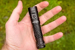 [Review] Sofirn SR12 – a pocket thrower