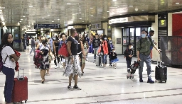 Survey launched for Chicago Union Station customers - Trains