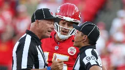 Mahomes: Refs not giving favorable calls to Chiefs