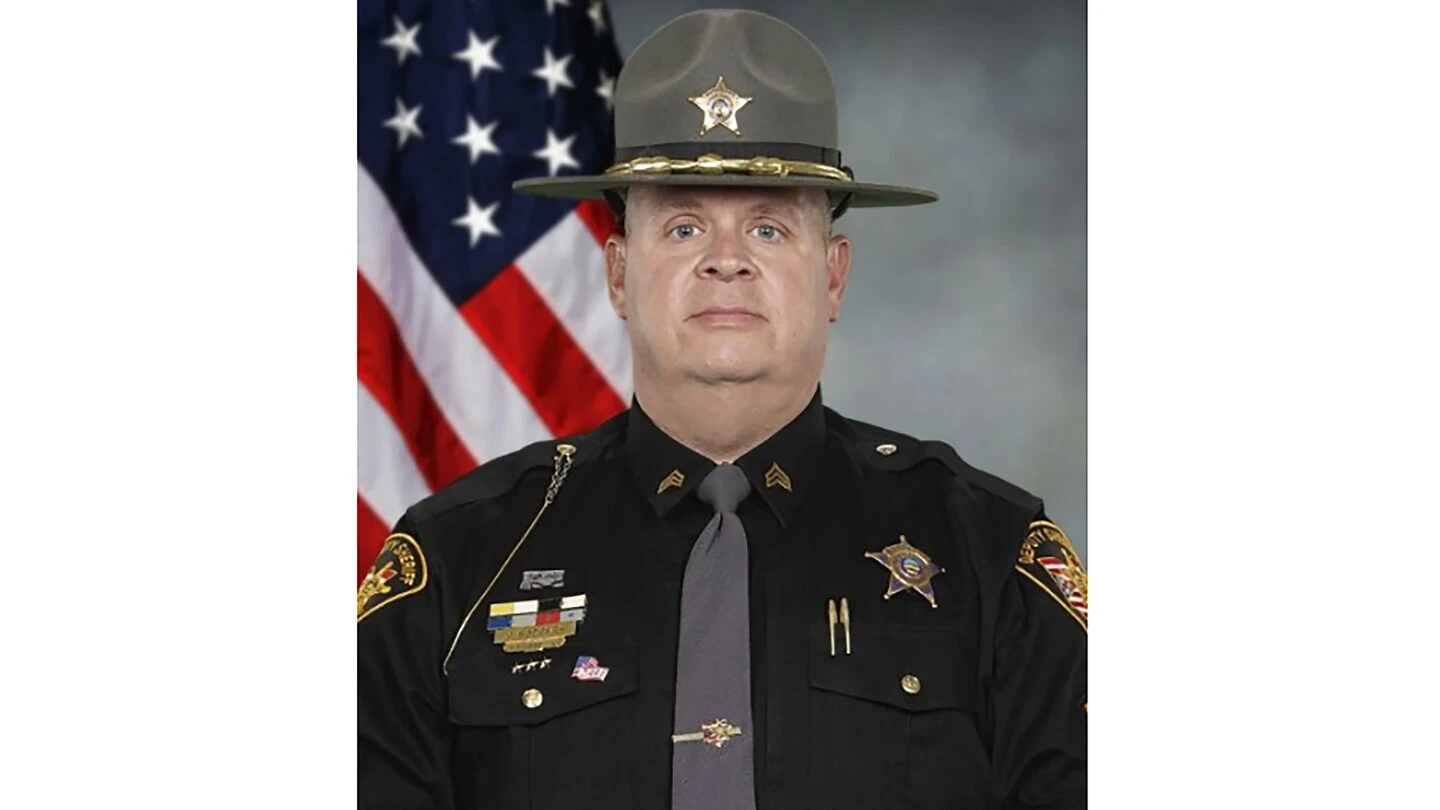 Ohio sheriff's lieutenant apologizes for 'won't help Democrats' post, blames sleep medication