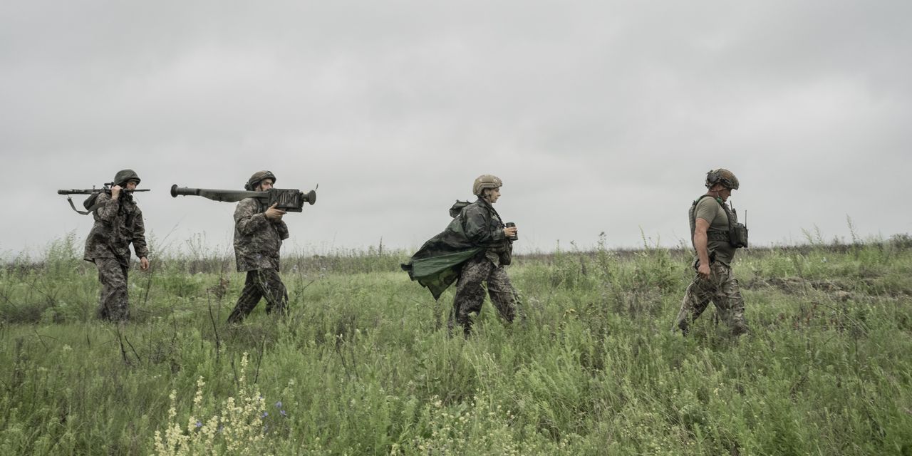 Ukraine Adopts Slow Approach to Counteroffensive: “Our Problem Everywhere Is the Sky”