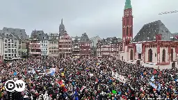 Germany: Marches against the far-right draw over 200,000 – DW – 01/20/2024
