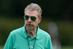 Howard Eskin will be back on the Eagles sideline for preseason opener despite ‘unwelcome kiss’ at Phillies game