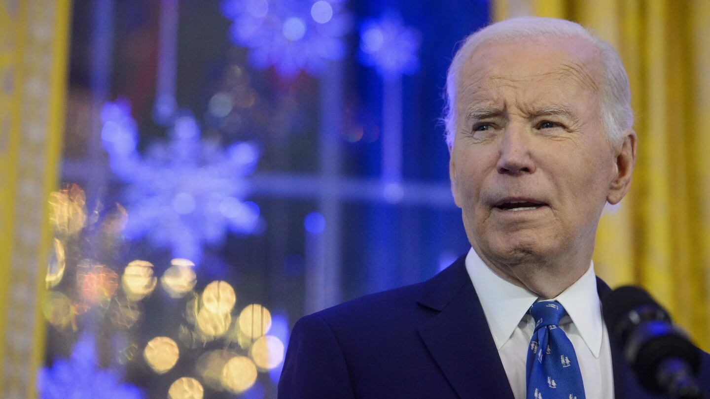 Biden calls for ban on congressional stock trading