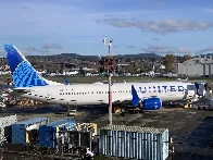 United finds loose bolts on plug doors during 737 Max 9 inspections