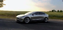 Après avoir exagéré l’autonomie de ses véhicules, Tesla a empêché ses clients de se plaindre