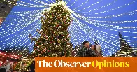 Moscow is awash with tinsel and lights but ‘Christmas as usual’ is just an illusion | Steve Rosenberg