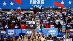 Trump promotes false Harris AI crowd size conspiracy