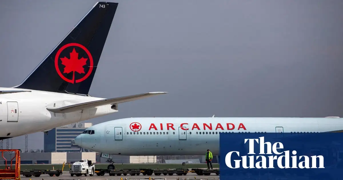 Disabled man drags himself off plane after Air Canada fails to offer wheelchair