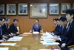LDP Backs Govt Panel Proposals on Shrinking Imperial Family