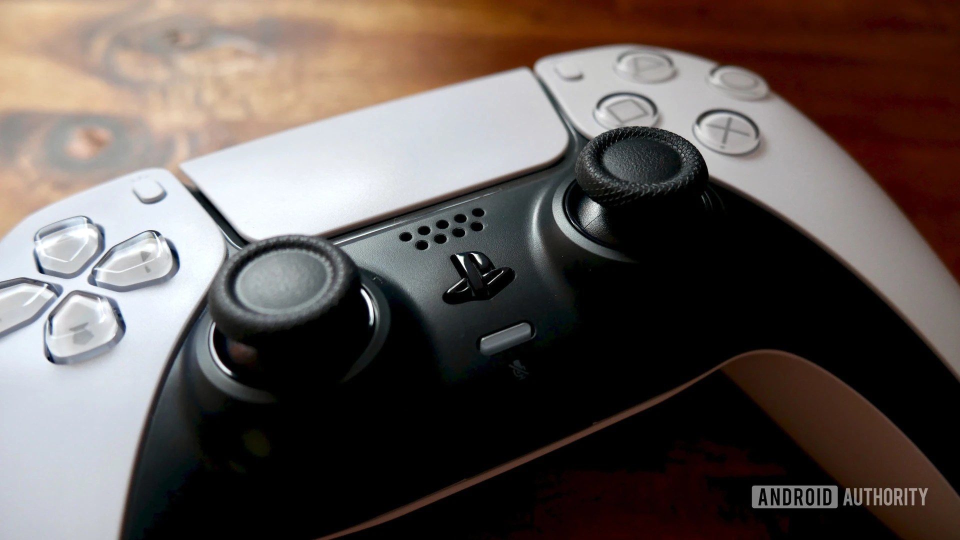 Sony files patent that turns a PS5 controller into an earbuds charging case