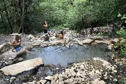 Vacances : 5 sources d'eau chaude gratuites et sauvages dans les Pyrénées