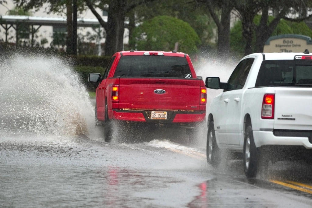 Amid Hurricane Milton, GOP Reps Are Blocking Climate Action