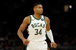 Report: Bucks, Giannis Antetokounmpo agree to 3-year, $186 million extension