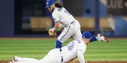 Bichette lands on injured list with patellar tendinitis