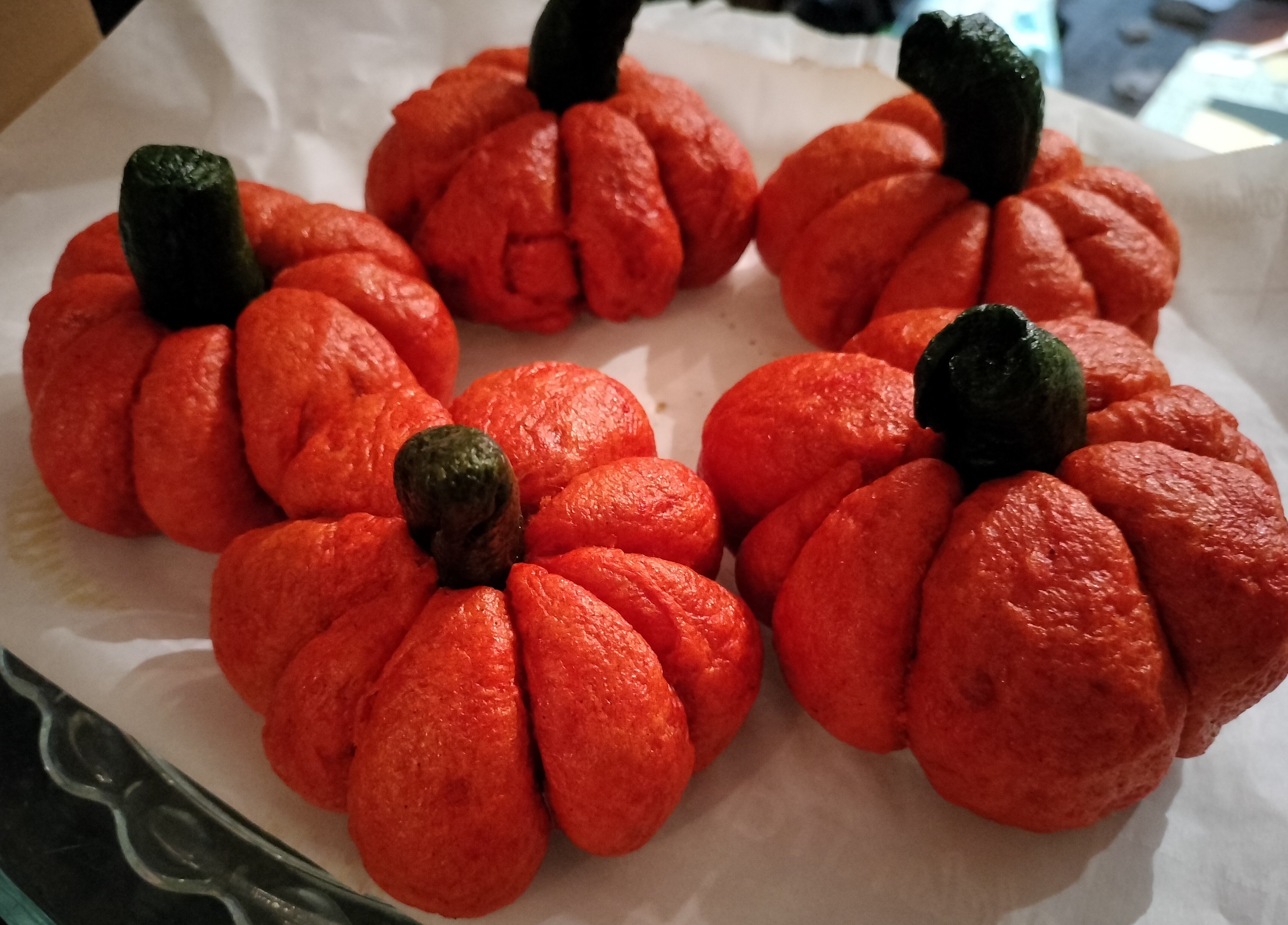 Pumpkin-shaped bagels