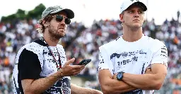 Vettel backs Schumacher for F1 comeback with Williams