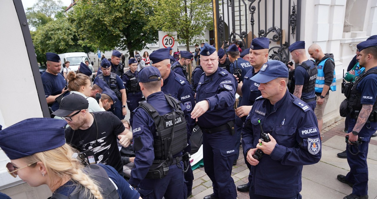 Policja weszła na teren uniwersytetu. Trwa demonstracja