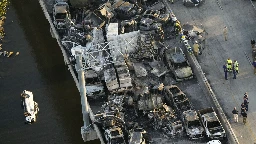 Officials say at least 7 dead in massive vehicle crashes in south Louisiana due to 'superfog'