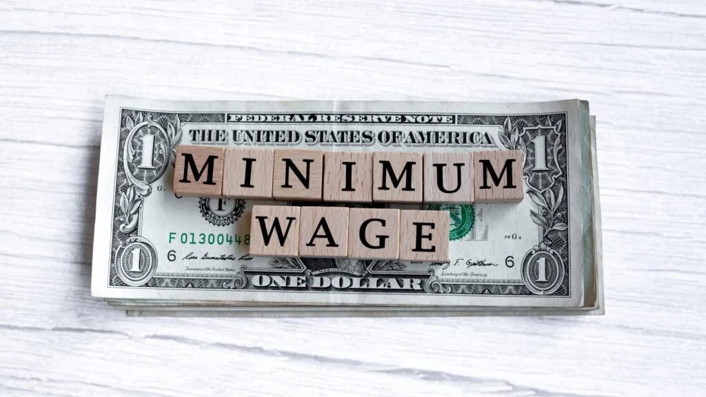 Restaurants sue to keep $18 AZ minimum wage measure off the November ballot