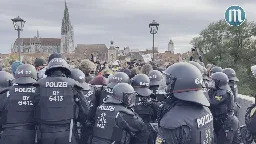 Regensburg: Zwei Demos prallten am Samstag aufeinander - Mittelbayerische Video Mediathek