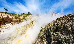 Supervolcano shows signs of waking up, which would plunge the world into chaos