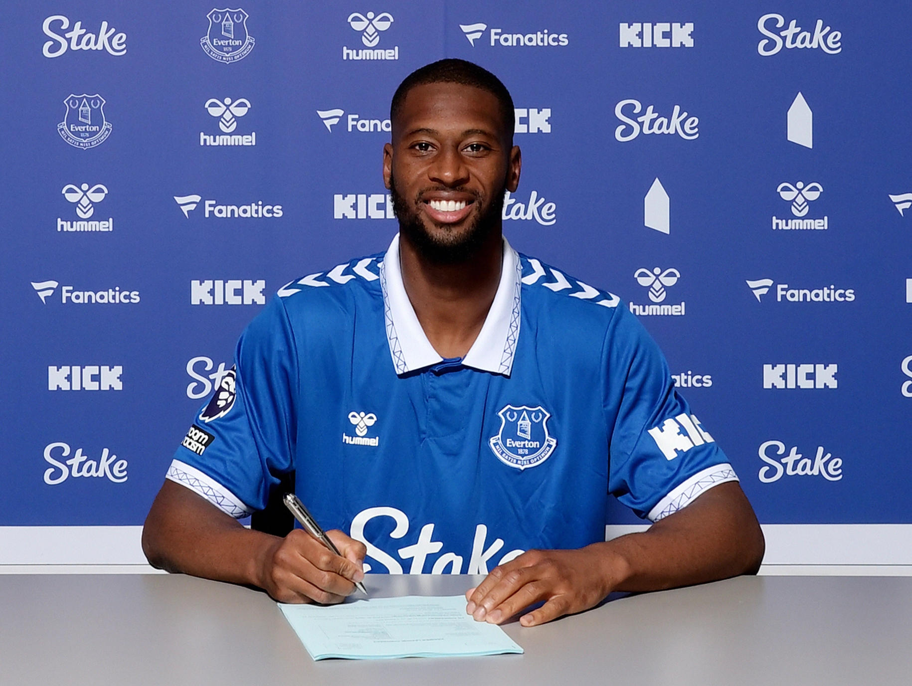 Beto Signs For Everton