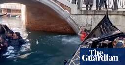 Venice gondola capsizes after tourists refuse to sit down and stop taking selfies